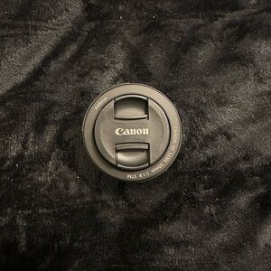 Canon 50mm f1.8 lens